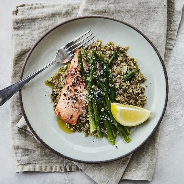Salmon with Quinoa and Asparagus