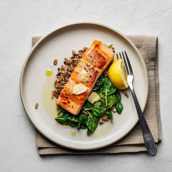 Salmon with Brown Rice and Spinach