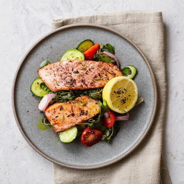 Grilled Salmon Salad with Mixed Greens