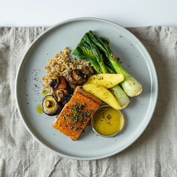 Ginger-Turmeric Tuna Steak with Shiitake, Bok Choy and Brown Rice