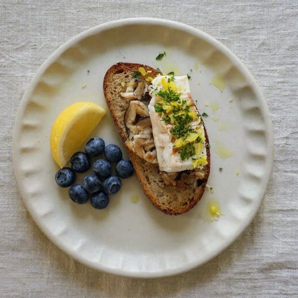 Anti-Inflammatory Cod Flake Bite with Shiitake, Ginger and Blueberry