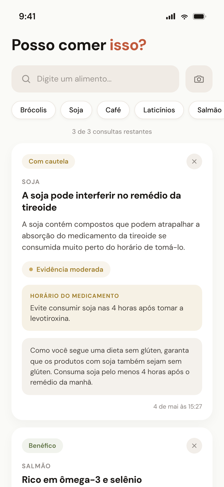 Tela "Posso comer isso?" com um card de resultado da consulta — indicador verde/âmbar/vermelho